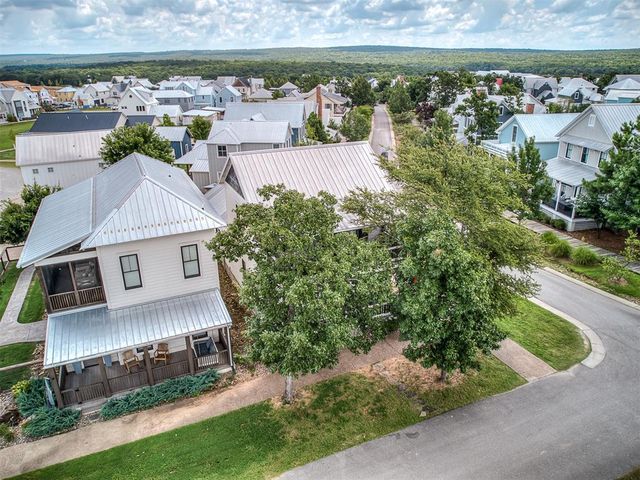 40 Redbud Street, Carlton Landing, OK 74432