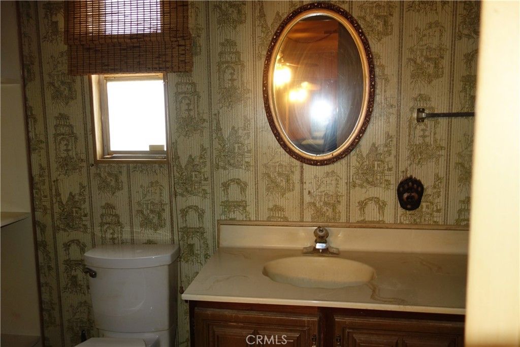 Image 12 of property listing at 770 S Lyon, Hemet, CA 92543