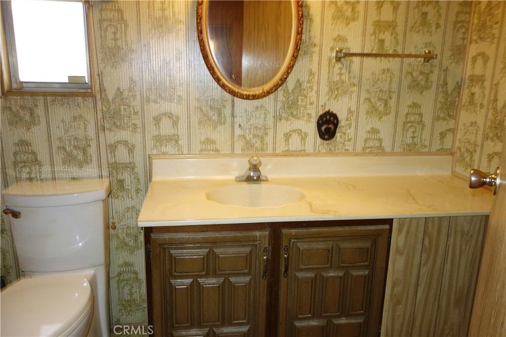 Image 13 of property listing at 770 S Lyon, Hemet, CA 92543