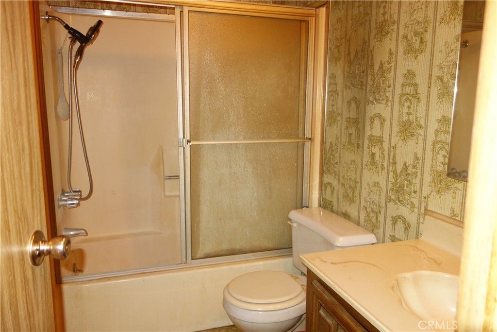 Image 16 of property listing at 770 S Lyon, Hemet, CA 92543