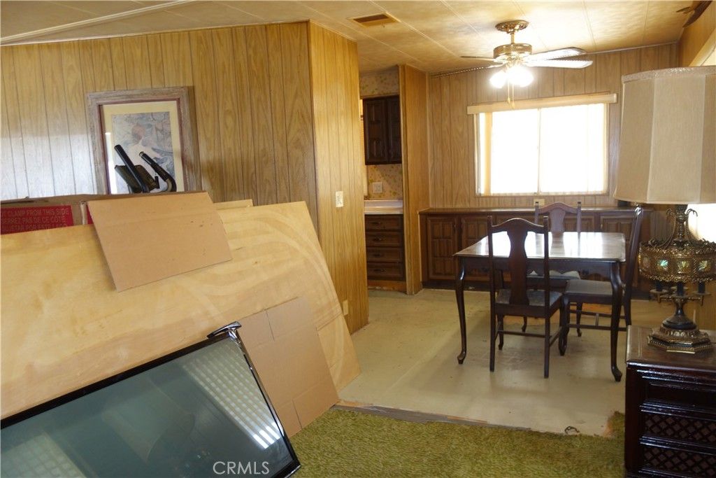 Image 4 of property listing at 770 S Lyon, Hemet, CA 92543