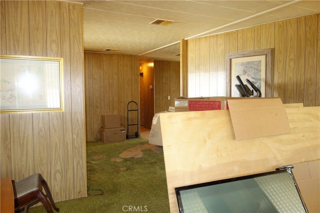 Image 5 of property listing at 770 S Lyon, Hemet, CA 92543