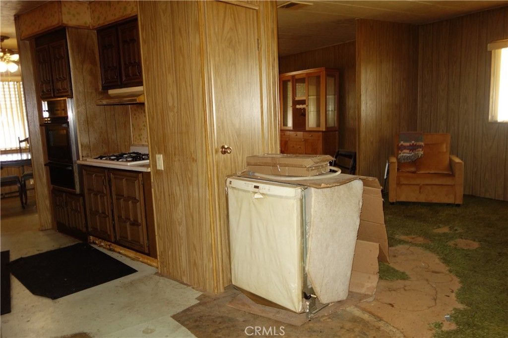Image 8 of property listing at 770 S Lyon, Hemet, CA 92543