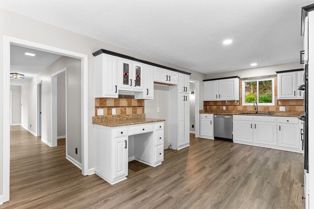 2219 Rocky Face Circle, Dalton, GA 30720