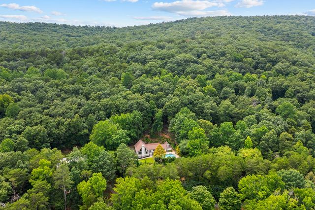 2219 Rocky Face Circle, Dalton, GA 30720