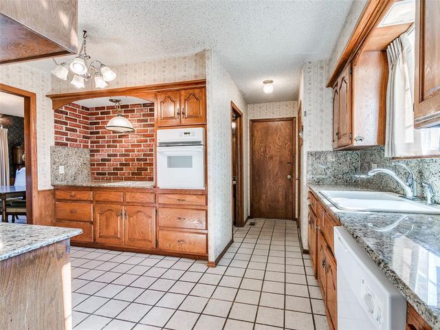 29805 SE 29th Street, Mcloud, OK 74851