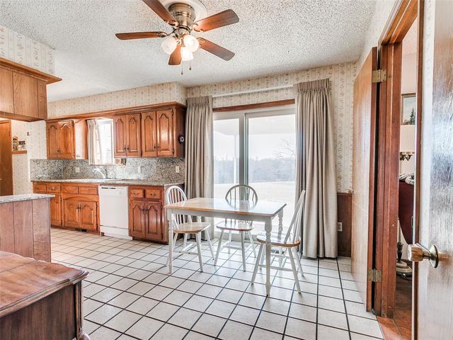 29805 SE 29th Street, Mcloud, OK 74851