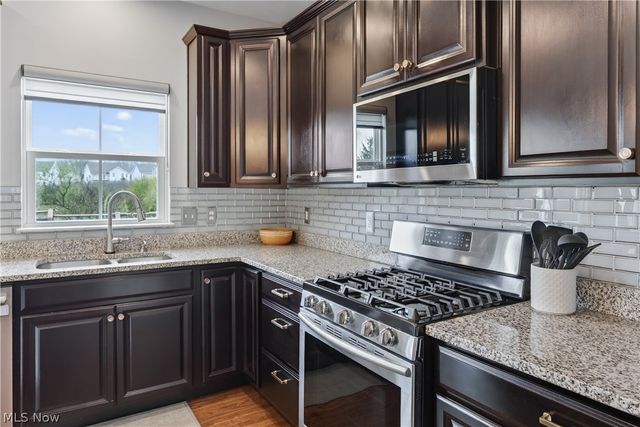 872 Hilliary Lane, Aurora, OH 44202