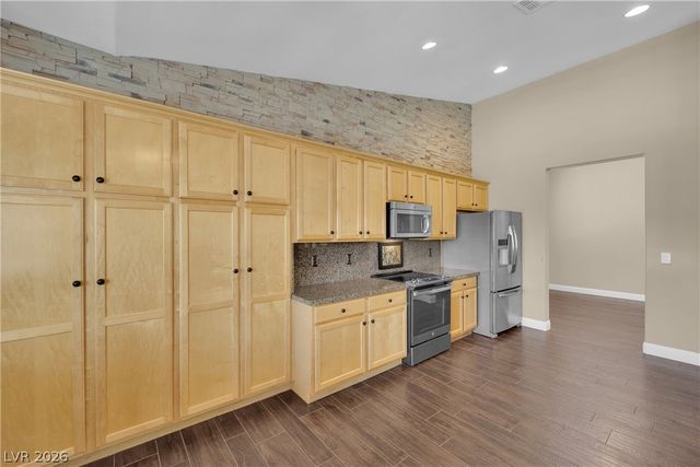 5812 Bargull Bay Avenue, Las Vegas, NV 89131
