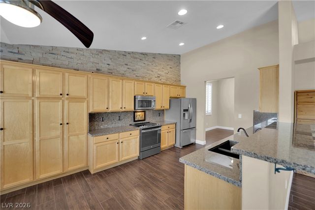 5812 Bargull Bay Avenue, Las Vegas, NV 89131