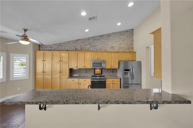 5812 Bargull Bay Avenue, Las Vegas, NV 89131