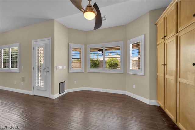 5812 Bargull Bay Avenue, Las Vegas, NV 89131