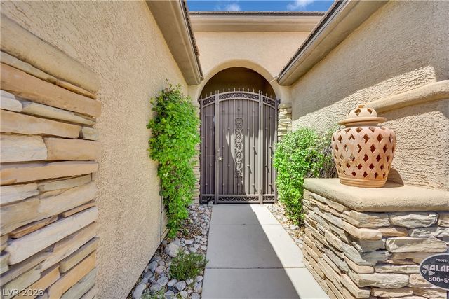 5812 Bargull Bay Avenue, Las Vegas, NV 89131