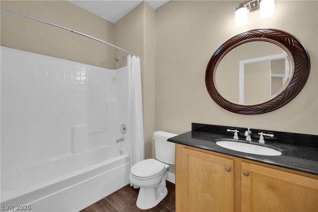 5812 Bargull Bay Avenue, Las Vegas, NV 89131