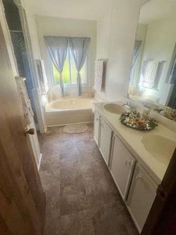 32434 Lockwood Lane, Prather, CA 93651