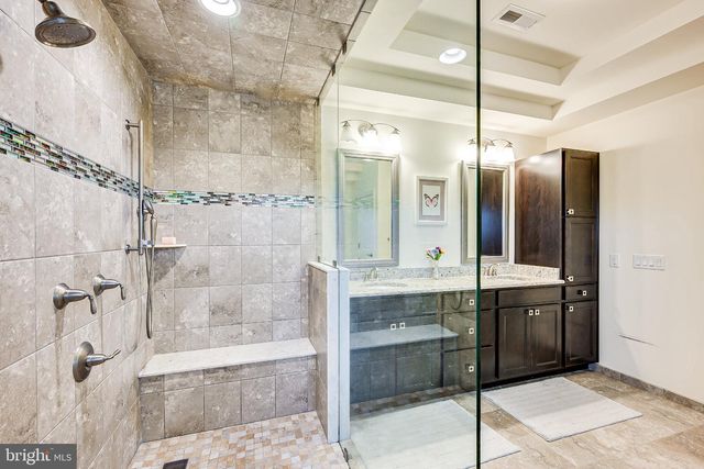 2 EAGLE CT, Monmouth Junction, NJ 08852