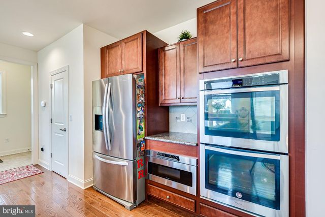 2 EAGLE CT, Monmouth Junction, NJ 08852