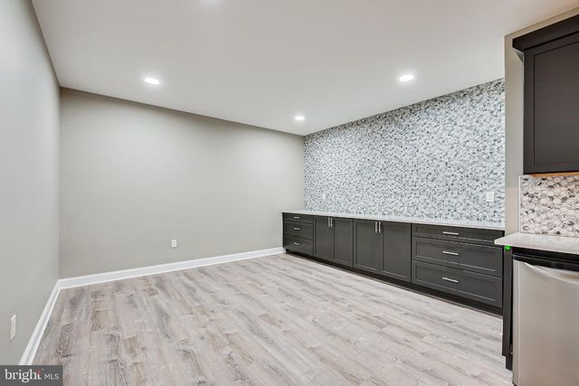 2 EAGLE CT, Monmouth Junction, NJ 08852