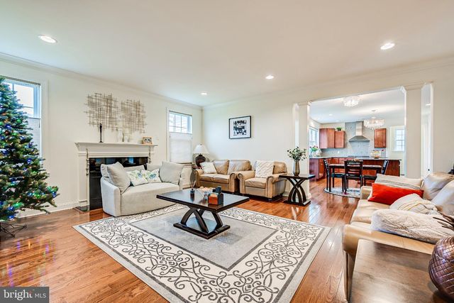 2 EAGLE CT, Monmouth Junction, NJ 08852