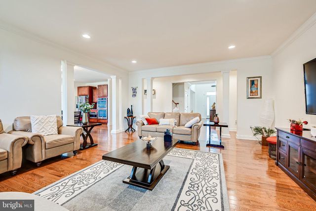 2 EAGLE CT, Monmouth Junction, NJ 08852