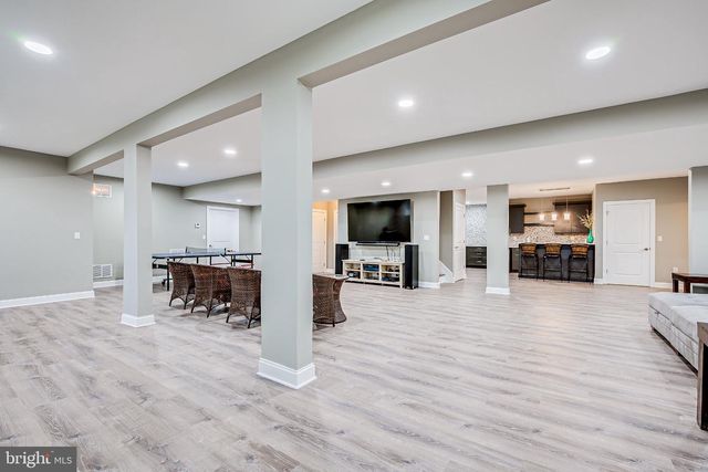 2 EAGLE CT, Monmouth Junction, NJ 08852