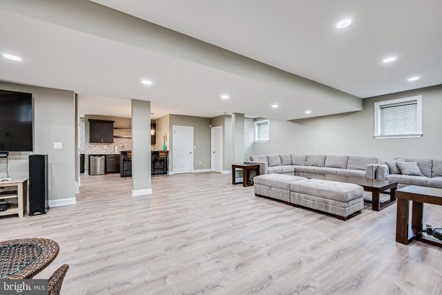 2 EAGLE CT, Monmouth Junction, NJ 08852