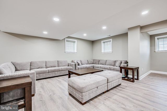 2 EAGLE CT, Monmouth Junction, NJ 08852