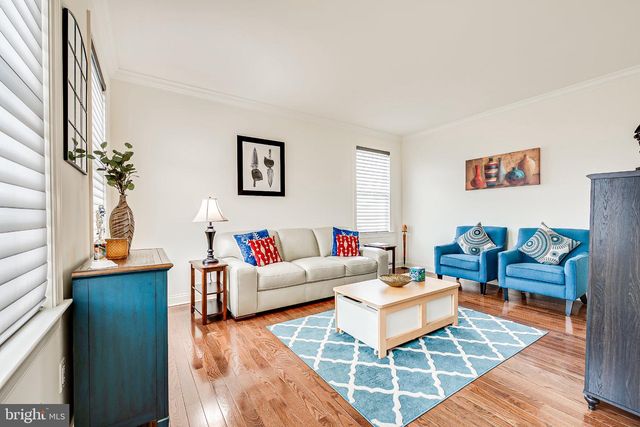 2 EAGLE CT, Monmouth Junction, NJ 08852