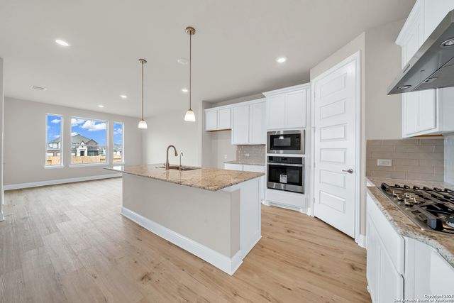 216 Fillmore Falls, Cibolo, TX 78108