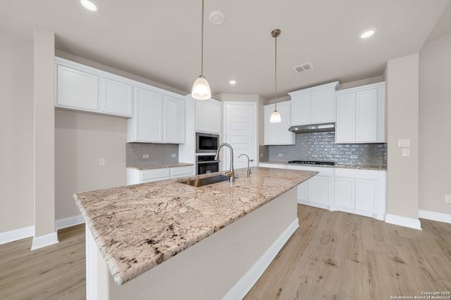 216 Fillmore Falls, Cibolo, TX 78108