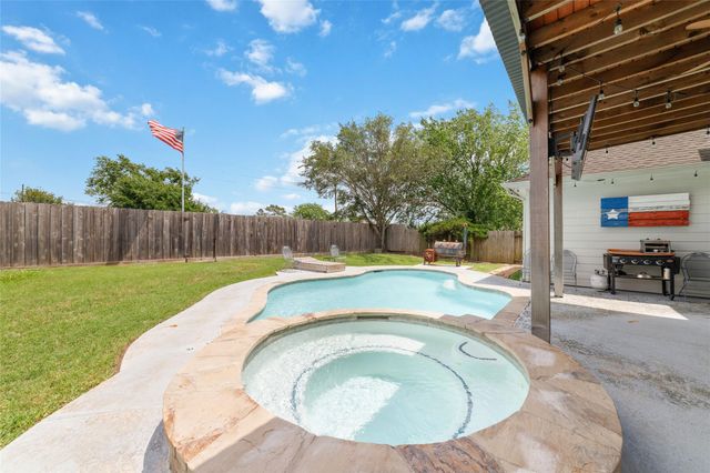 19630 Nara Vista Drive Drive, Tomball, TX 77377