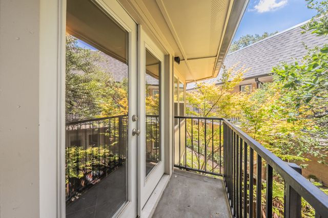 10100 Regal Park Lane 222, Dallas, TX 75230