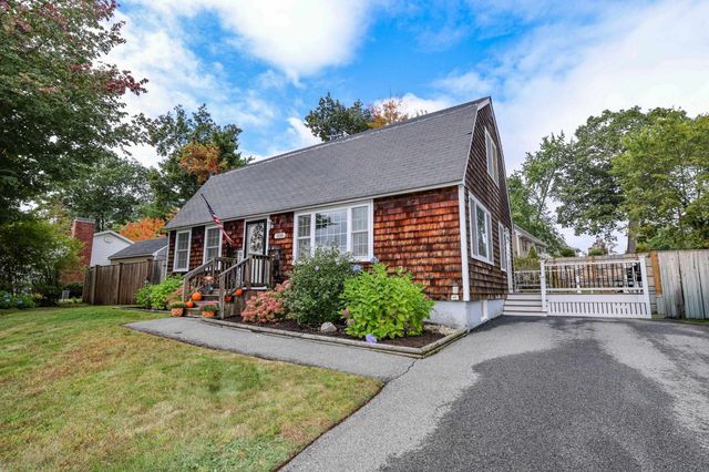 108 Westwood Drive, Nashua, NH 03062