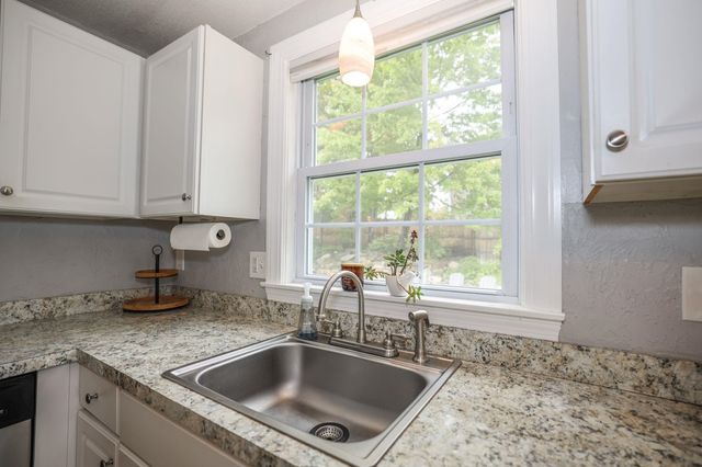 108 Westwood Drive, Nashua, NH 03062