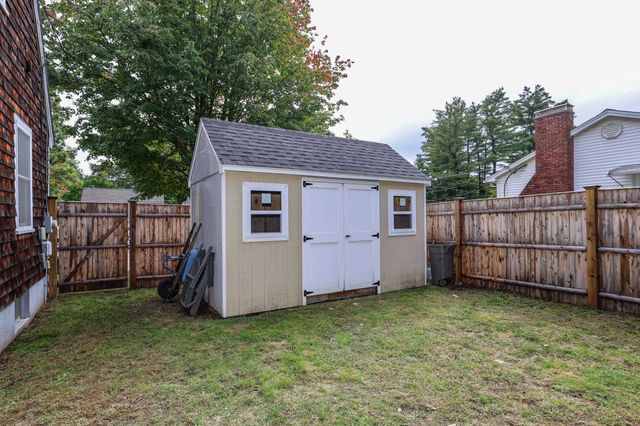 108 Westwood Drive, Nashua, NH 03062