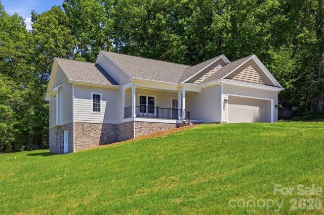 107 Meadow View Street, Morganton, NC 28655