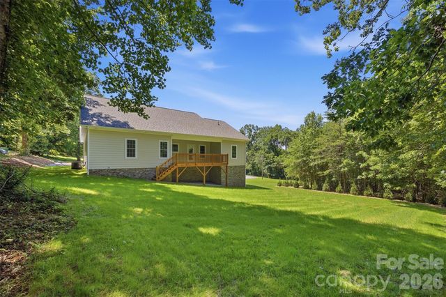 107 Meadow View Street, Morganton, NC 28655