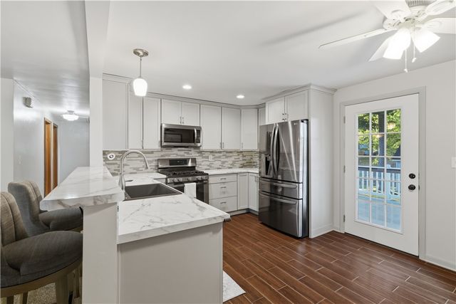 503 Greenwood Drive Ext, Cranberry Twp, PA 16066