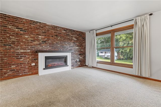 503 Greenwood Drive Ext, Cranberry Twp, PA 16066