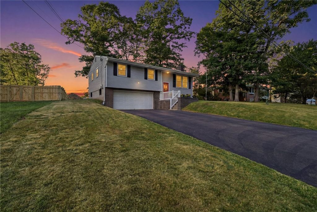 503 Greenwood Drive Ext, Cranberry Twp, PA 16066