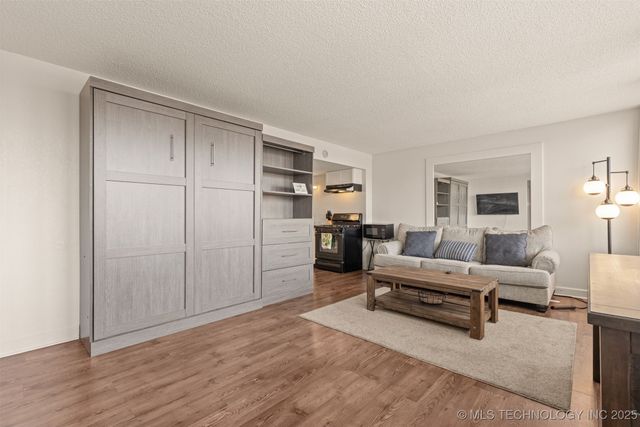 450 W 7th Street 910, Tulsa, OK 74119