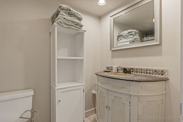 450 W 7th Street 910, Tulsa, OK 74119