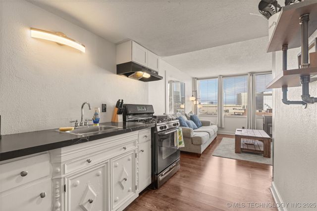 450 W 7th Street 910, Tulsa, OK 74119