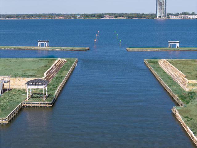 113 N Seaway Lane, League City, TX 77573