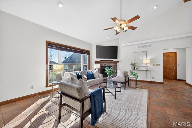 703 Norwood Terrace, Lake St Louis, MO 63367