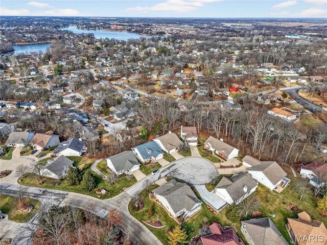 703 Norwood Terrace, Lake St Louis, MO 63367