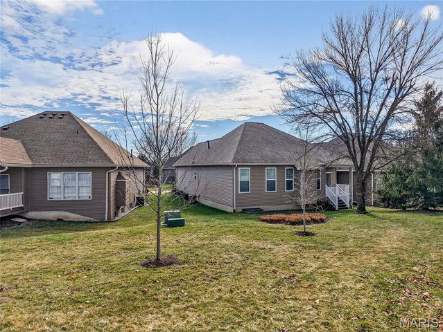 703 Norwood Terrace, Lake St Louis, MO 63367