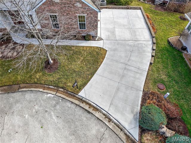 703 Norwood Terrace, Lake St Louis, MO 63367