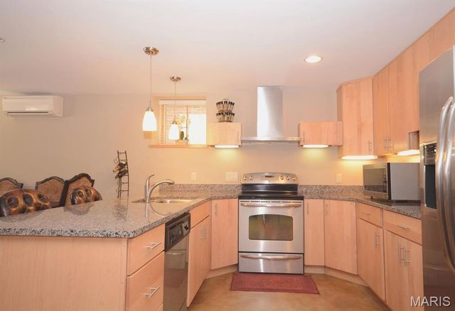 6321 Southwood 4, Clayton, MO 63105