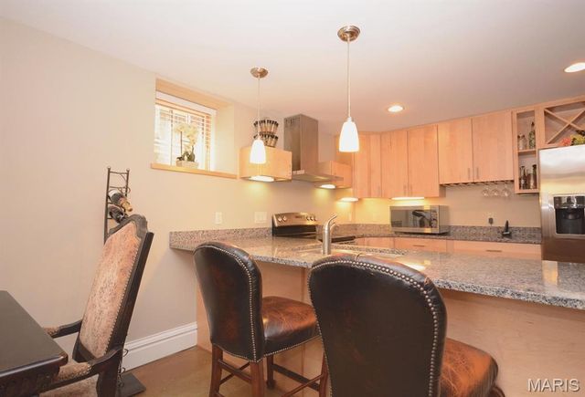6321 Southwood 4, Clayton, MO 63105
